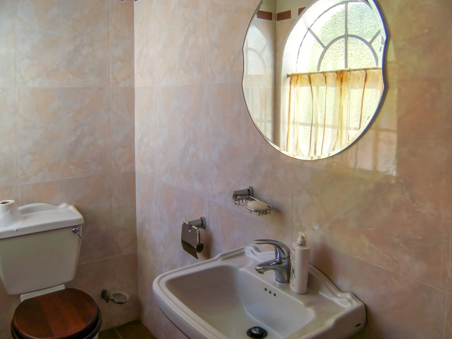 5 Bedroom Property for Sale in Old Place Western Cape